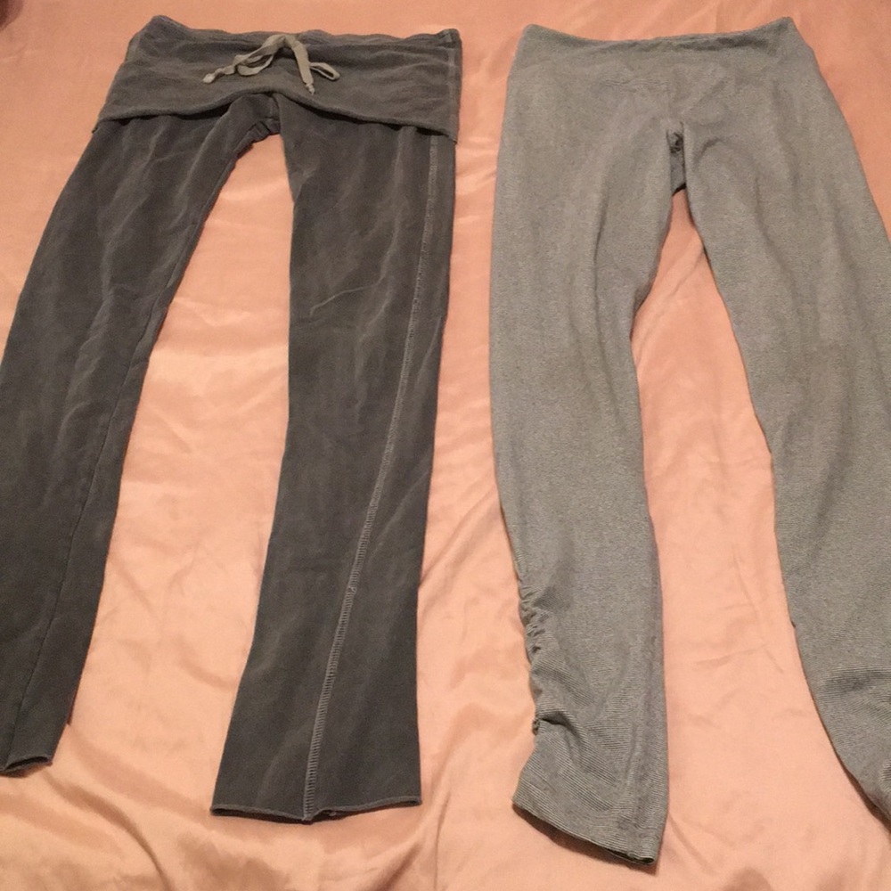 Lot of 2 pairs of yoga leggings